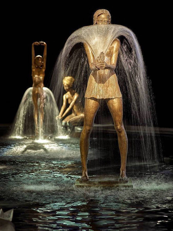 flowing-water-fountain-sculptures-art (1)