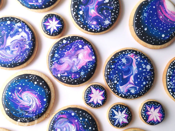 cosmos-theme-galaxy-cakes-space-sweets-design_1