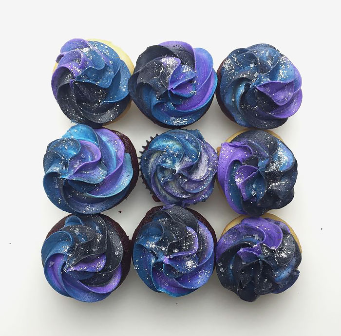cosmos-theme-galaxy-cakes-space-sweets-design_8